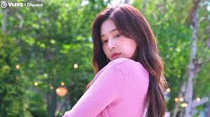 Hanaga doeneun sungan moduga jumoghae this page uses creative commons licensed content from wikipedia iz*one (korean: Pin On Iz One Minju