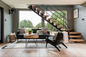 Une Petite Maison Au Look Industriel Planete Deco A Homes World Petite Maison Moderne Maison Renovation Petite Maison