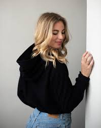 Maybe you would like to learn more about one of these? Pattarina Schnittmuster Kapuzenpullover Cropped Hoodie Deutsch Make It Yours