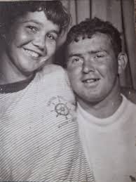 Colorize old wedding photo from 1969?