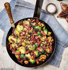 Chef gordon ramsay transforms brussels sprouts from drab to dramatic with the addition of pancetta and chestnuts for an ultimate christmas dish. Gordon S Super Easy Christmas Simple But Sensational Festive Dishes From The Michelin Starred Chef Sound Health And Lasting Wealth