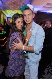 Ruhrende Worte Es War Ein Langes Zittern Doch Nun Konnten Pietro Lombardi Und Sarah Engels Endlich Ihren Kleinen A Pietro Lombardi Lombardi Schone Prominente