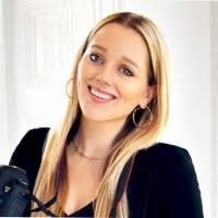 Dianna Hayden's Instagram, Twitter & Facebook