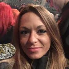 Nicole Linscott's Instagram, Twitter & Facebook