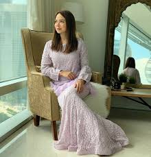 Beliau juga terkenal dengan peranan televisyen seperti sumpah bunian, khurafat the series, ana lu'lu. 5 Tips Memilih Jam Tangan Yang Sesuai Dipadan Dengan Baju Raya Murai My