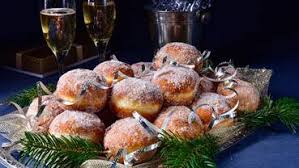 Directed by helen atty, torsten rosendahl, paul anthony sørensen, martin turner. Dinner For One Heute Alle Sendetermine An Silvester 2020 Und Neujahr 2021