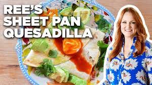 Maybe you would like to learn more about one of these? Ree Drummond S Chicken Chili Sheet Pan Quesadilla The Pioneer Woman In 2021 Food Network Recipes Pioneer Woman Food Network Recipes Pioneer Woman Recipes Dinner