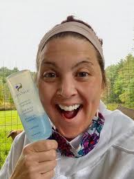 Gradual glow body lotion that gives skin a healthy, natural-lookinf  radiance while hydrating skin for a long-lasting glow. Brand new bottle  $17.88 @ Walmart asking $5 a bottle. Clarify + renew Body