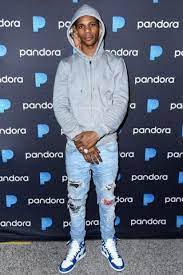 To convert meters (m) to feet (ft), note that 1 meter equals 3.3 feet. A Boogie Wit Da Hoodie Height Weight Shoe Size
