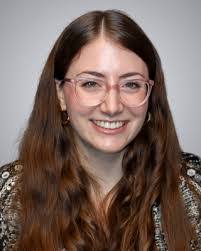 Andrea Molter's Instagram, Twitter & Facebook