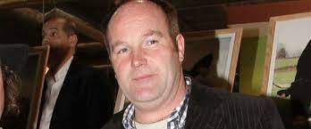 Join facebook to connect with jean pierre le guelvout and others you may know. Suicide De Jean Pierre De L Amour Est Dans Le Pre Sa Derniere Lettre Devoilee Gala
