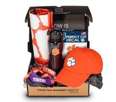 Shop College Gift Boxes From Fanchest Includes Gear Apparel Merchandise Of Your Favorite College Football Or Baske College Gift Boxes College Gifts Gifts