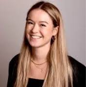 Laura Lutgen's Instagram, Twitter & Facebook