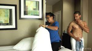 ROOM SERVICE! EMPLOYEE IS HELD BY THE GUEST WHILE CLEANING THE FOURTH -  Free Porn Videos - YouPorn