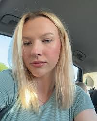 Grace Simmons's Instagram, Twitter & Facebook