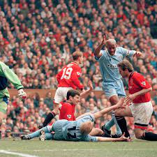 Arguably the most infamous of footballing injuries, peter schmeichel, united's goal keeper at the time had to undergo counselling for a number of weeks following the incident. David Busst Opens Up On Horror Injury That Left Him With A Scar Resembling A Shark Bite Mirror Online