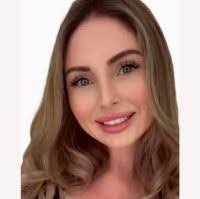 Amber Weeden's Instagram, Twitter & Facebook