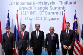 Citizens of brunei darussalam, cambodia, indonesia, lao people's democratic republic, malaysia, myanmar, the philippines, singapore, thailand, timor leste, and vietnam. Indonesia Malaysia Thailand Cooperation Must Strengthen Asean President Jokowi