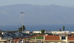Με ελαιώνες, κυπαρίσσια και πλατάνια. Aigio Bikipaideia