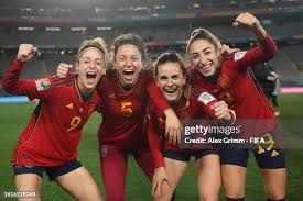 43 Esther Grimm Photos & High Res Pictures