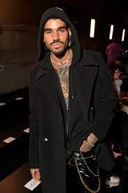 Lionel Richie S Son Miles Is Arrested At Heathrow Airport After Making Bomb Threat Mirror Online