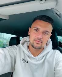 Kyle Sumner's Instagram, Twitter & Facebook