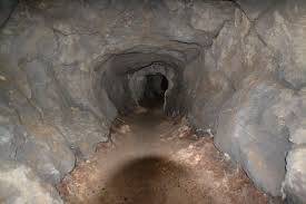 NO SPOILERS] Inside the Cave : r/DarK