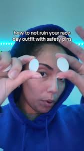 How to Pin Race Bib Cropped Shirt