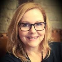 Angela Veale's Instagram, Twitter & Facebook