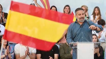 Vox descarta abstenerse si Juan Manuel Moreno se queda al borde de la mayoría absoluta | Elecciones Andalucía | EL PAÍS