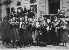 El sufragio femenino recién se obtuvo por primera vez en la historia hace 120 años, en nueva zelanda. Sufragettes