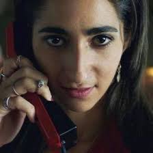 En el mundo paralelo de las series Nairobi y Rebeka son familia.