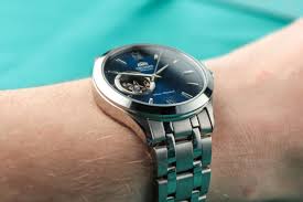 If anything, the best watch brands for men are as exciting now as ever before, and always pushing themselves in terms of quality and aesthetic. Wm L 6ero3fg6m