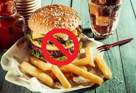 D?s que je mange j ai mal au ventre. Tout Ce Qu Il Ne Faut Surtout Pas Manger Avant D Aller Se Coucher Marie Claire