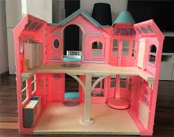 Massive bauweise und teilweise verklinkert, vollunterkellert (keller gewölbebauweise. Barbie Traumhaus Puppenhaus 90er Jahre Raritat In Rheinland Pfalz Russingen Barbie Spielzeug Gebraucht Kaufen Ebay Barbie Traumhaus Puppenhaus Barbie