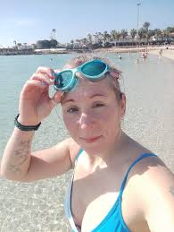 Ahh... Missing all the ice action at Manvers but promise I've been been  practicing my front crawl 😜🌴