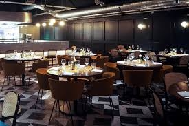 dining at cinnamon kitchen