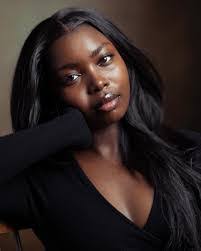 Abbey Saunders's Instagram, Twitter & Facebook