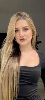 Rosa está pedindo para ser tua amiga aqui e no Instagram ✓ Aceitar Olha  minha bio rsrs