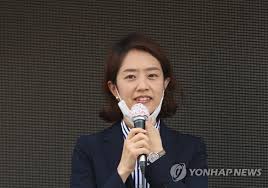 사유에 대해선 대변인실의 기능, 역할을 강화하기 위해서이며 이번 인사는 현행 고위공무원단. ê³ ë¯¼ì • í›„ê¶ ë°œì–¸ ì¡°ìˆ˜ì§„ ëª¨ìš•ì£„ ê³ ì†Œ