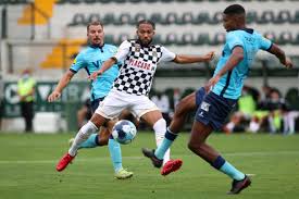 Dat jaar werd fc vizela naar de derde klasse teruggezet vanwege een corruptieschandaal, waardoor boavista gered werd, maar door de zware schulden van de club ging de degradatie toch door. 5qnvxrpsuu2xrm