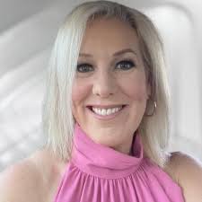 Lisa Thomas (@lisathomas007) • Threads, Say more