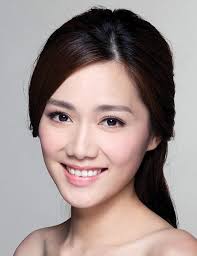Roxanne Tong (湯洛雯)