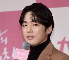 Lee Je Hoon and Tang Jun Sang make an unlikely power duo is the deeply  moving Netflix original 'Move To Heaven'