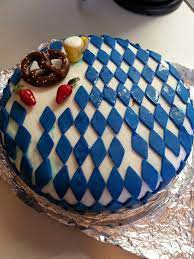 eine bayerische torte zum abschied wiesn essen bayrische rezepte besondere kuchen