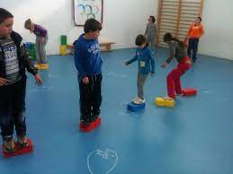 A Los Ninos Les Gustan Los Juegos Cooperativos Conocelos Juegos Cooperativos Juegos Deportivos Para Ninos Ejercicios De Educacion Fisica
