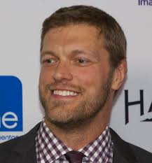 Edge atacó con una 'lanza' a roman reigns y ambos lucharán en wrestlemania 37 por el campeonato universal de wwe. Edge Wrestler Wikipedia