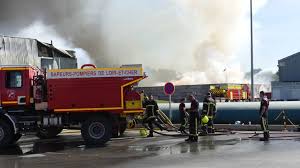 Incendie impressionnant au centre de tri près de Romorantin : le feu est circonscrit !