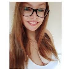 Lauren Simmonds's Instagram, Twitter & Facebook