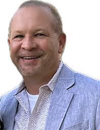 Mika Moore's Instagram, Twitter & Facebook